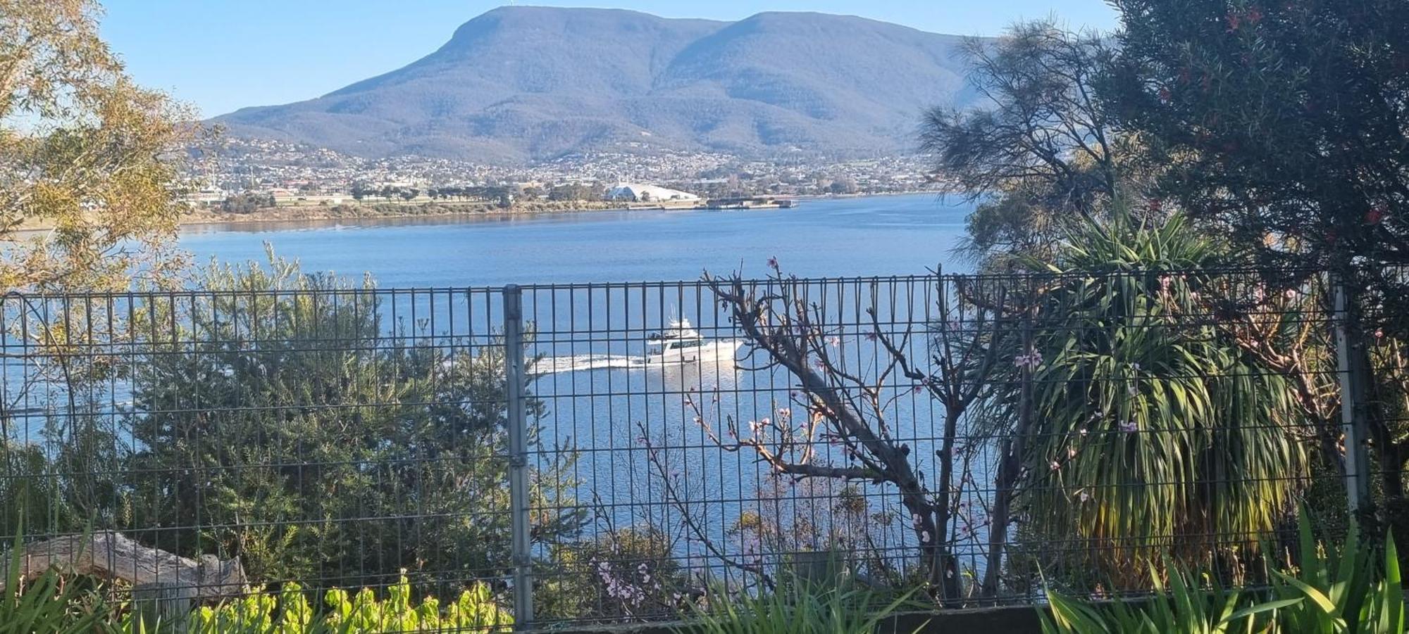 Waterfront Abode - 2 Bedrooms Hobart Exterior foto